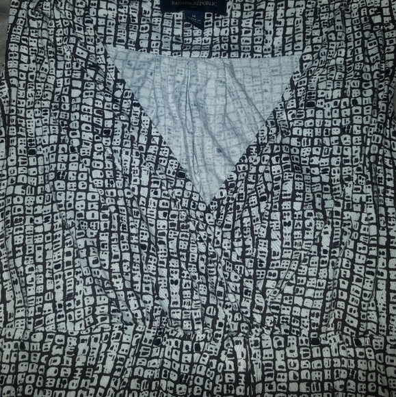 NWOT Banana Republic Sleeveless Blouse - Picture 4 of 6